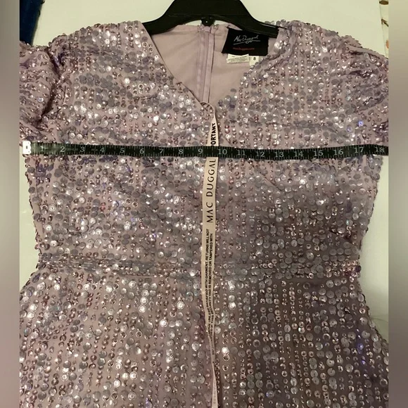 NWT Mac Duggal Size 8 Linear Sequin Long Sleeve Evening Dress - Picture 7 of 12